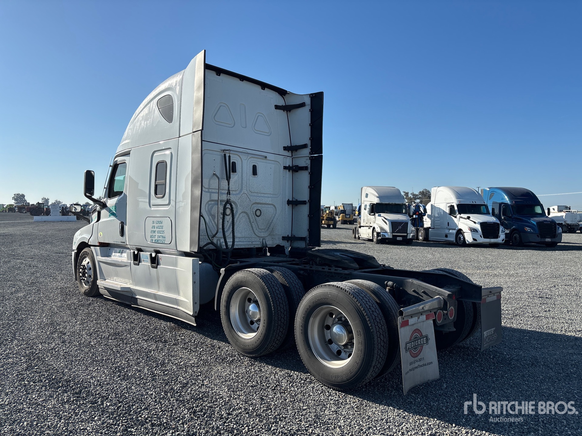 General Appearance with Foto, angolo posteriore sinistro