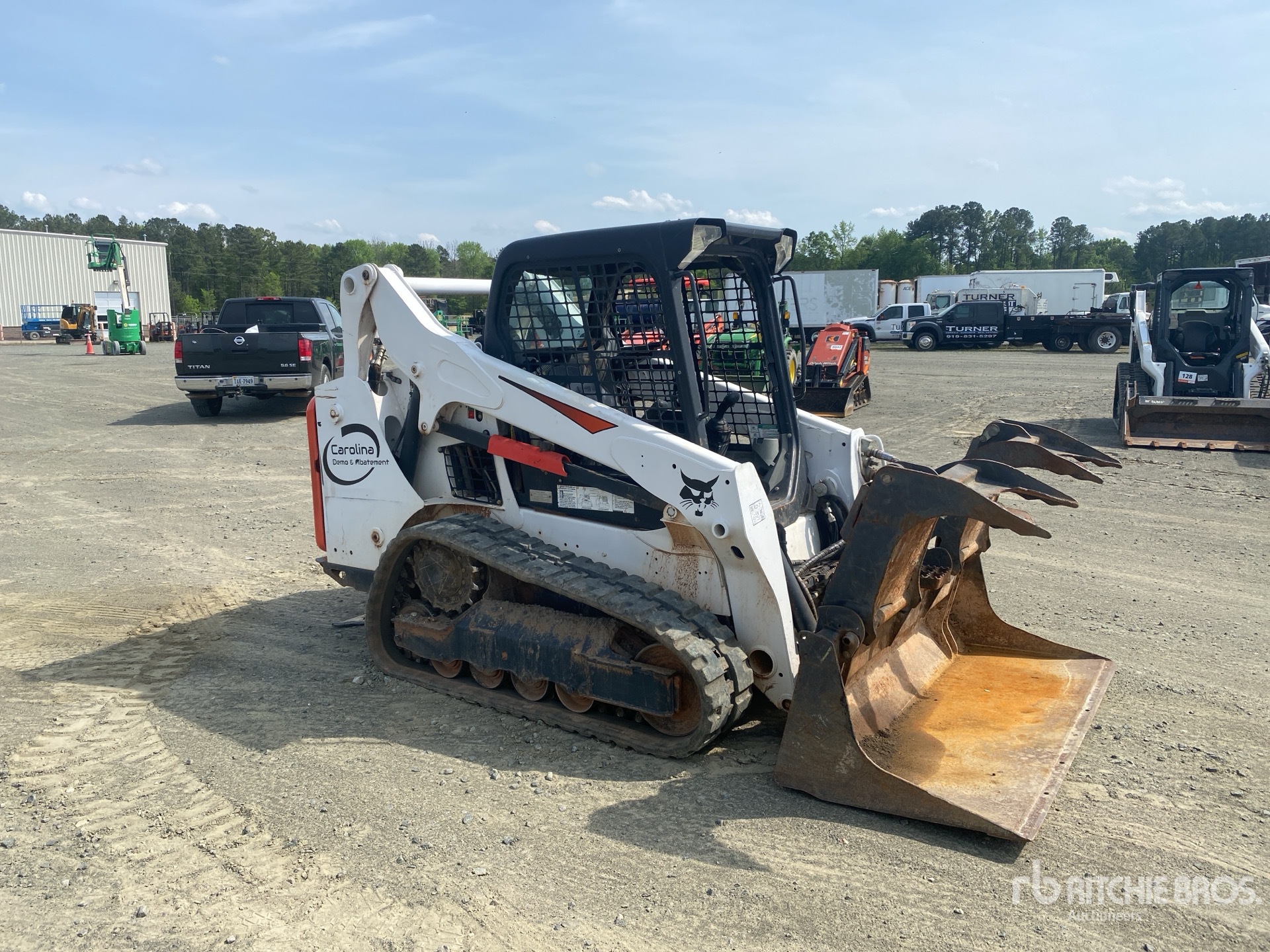 General Appearance with Image, coin avant droit