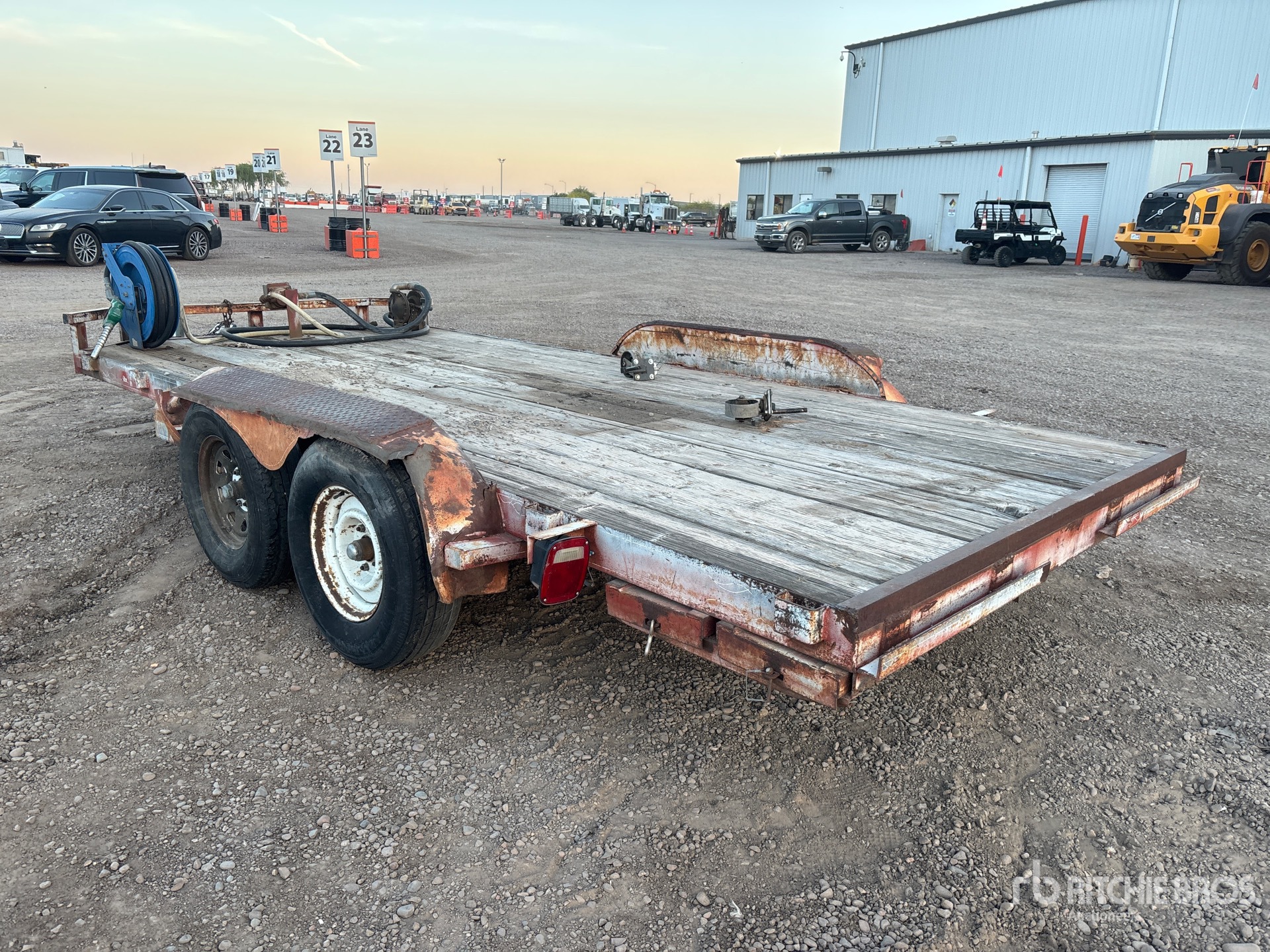 General Appearance with Picture, Left Rear Corner