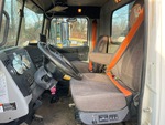 Cab with Seats/armrests