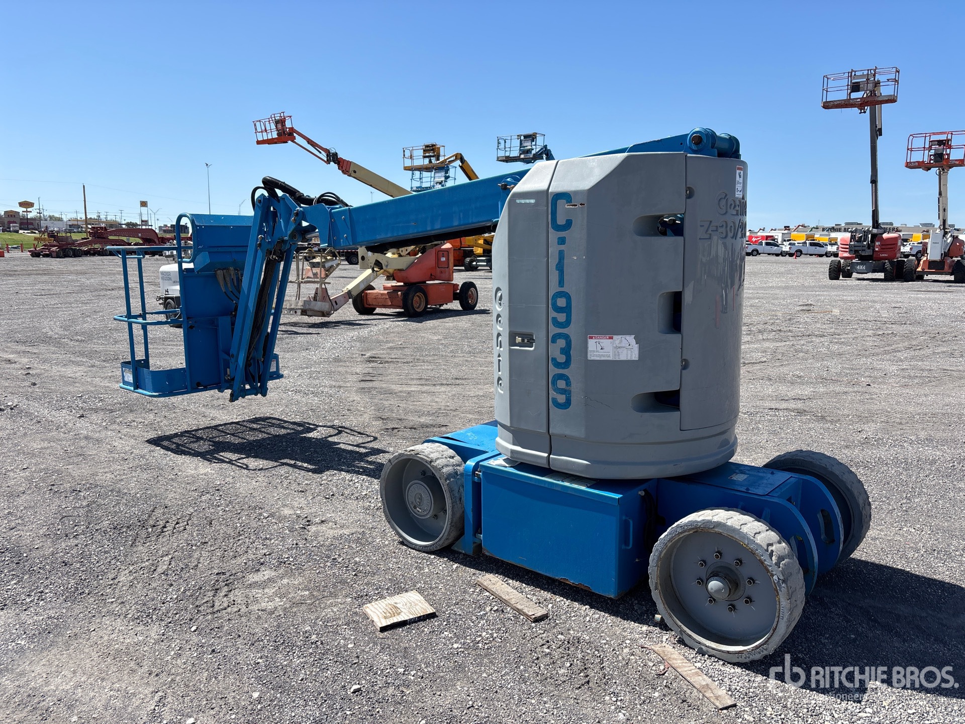 General Appearance with Foto, angolo posteriore sinistro