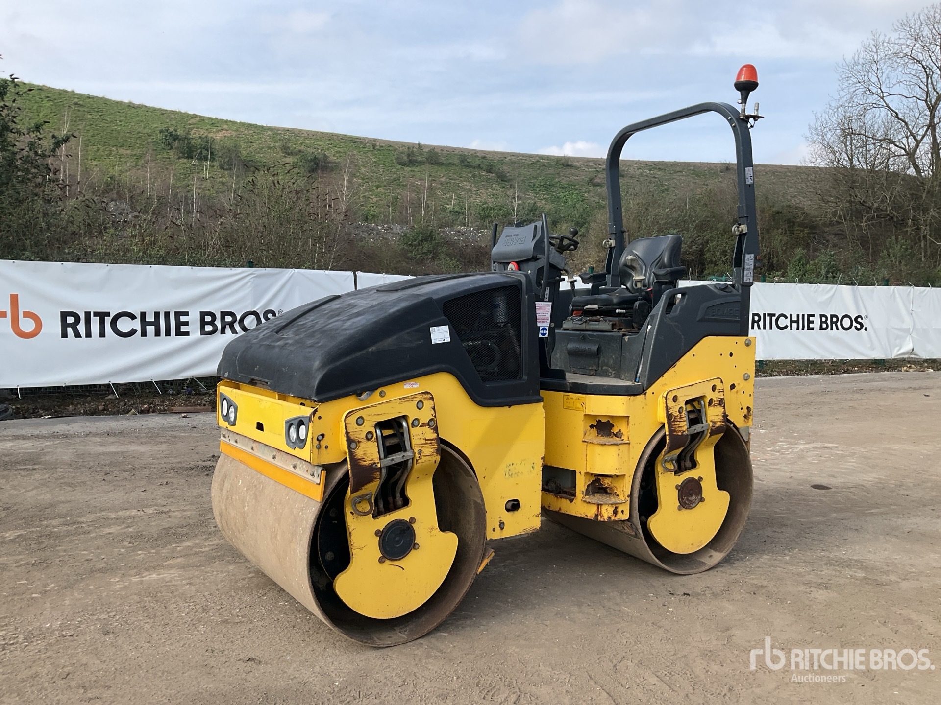 General Appearance with Featured Photo