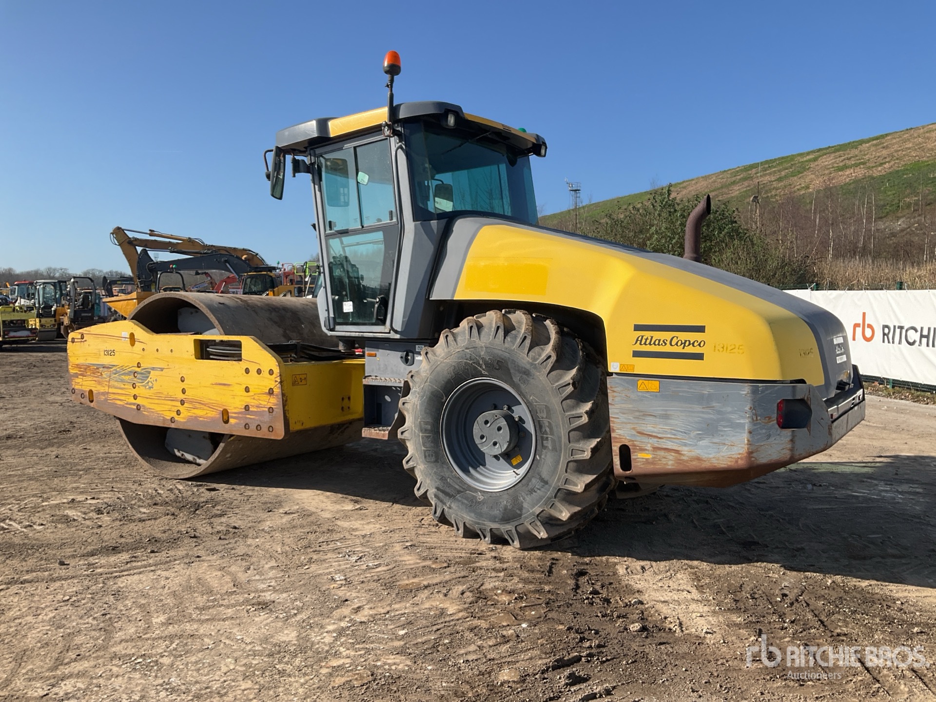 General Appearance with Bild, Ecke hinten links