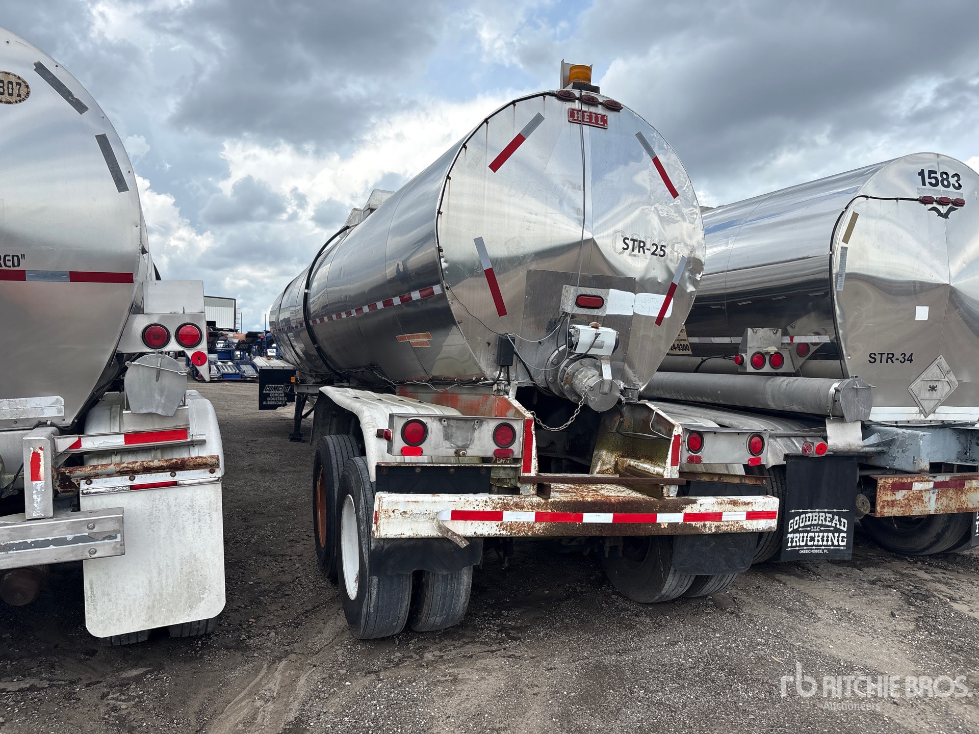 General Appearance with Bild, Ecke hinten links