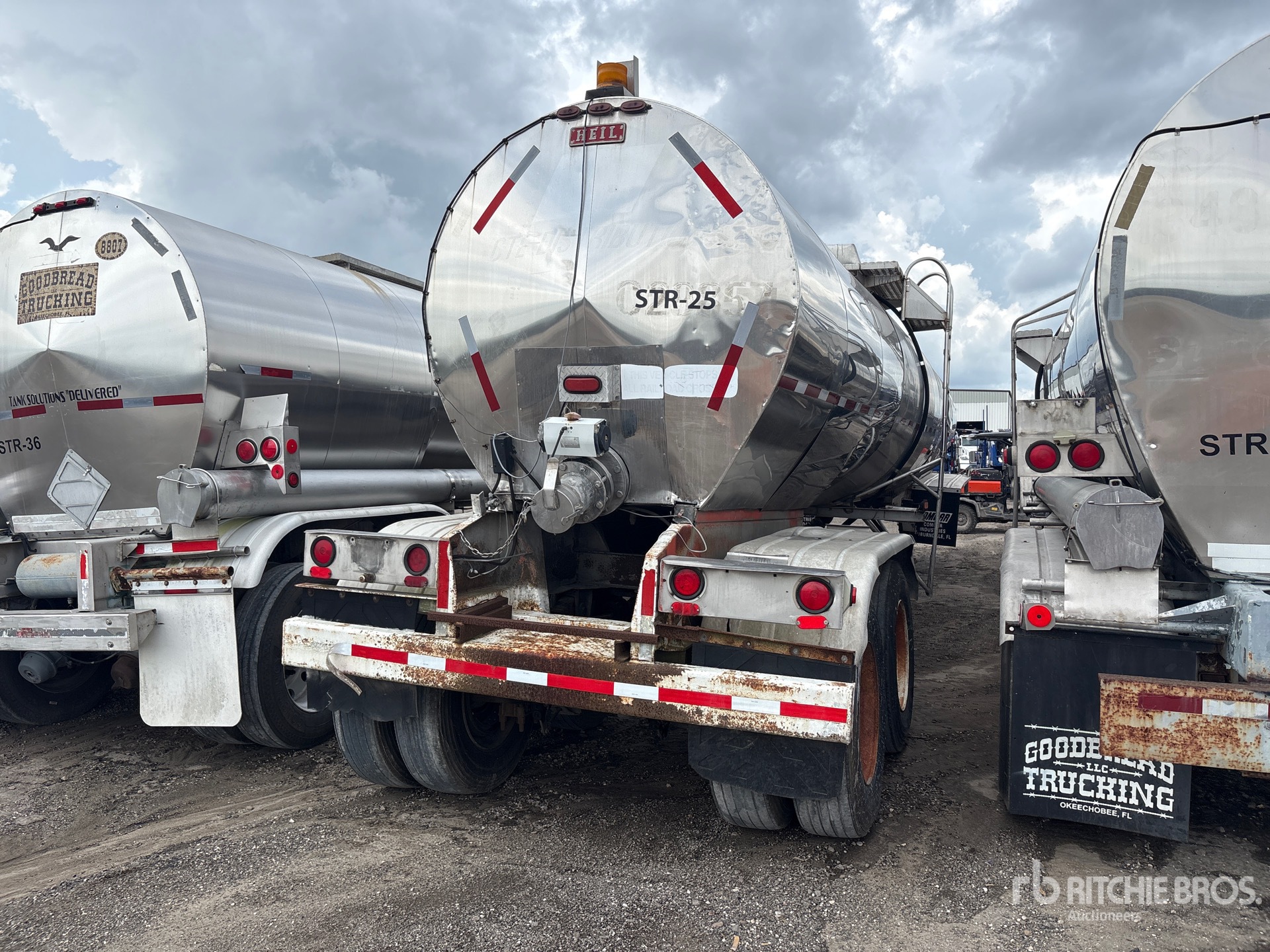 General Appearance with Bild, Ecke hinten rechts