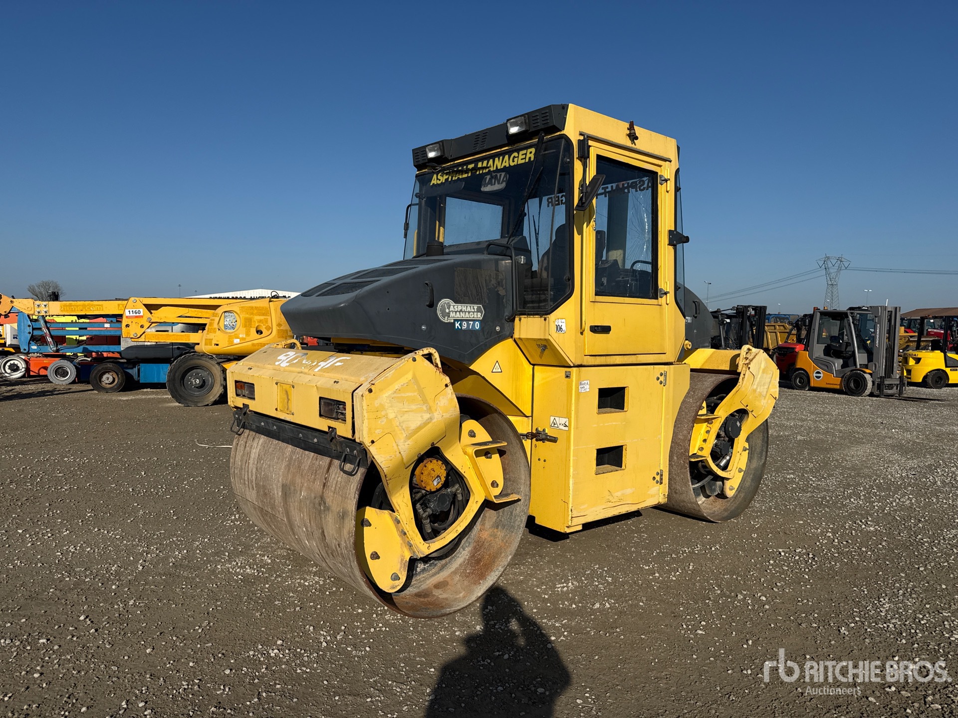 General Appearance with Foto, angolo anteriore sinistro