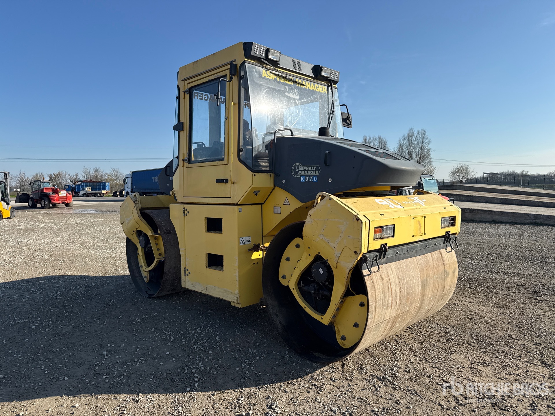 General Appearance with Foto, angolo anteriore destro