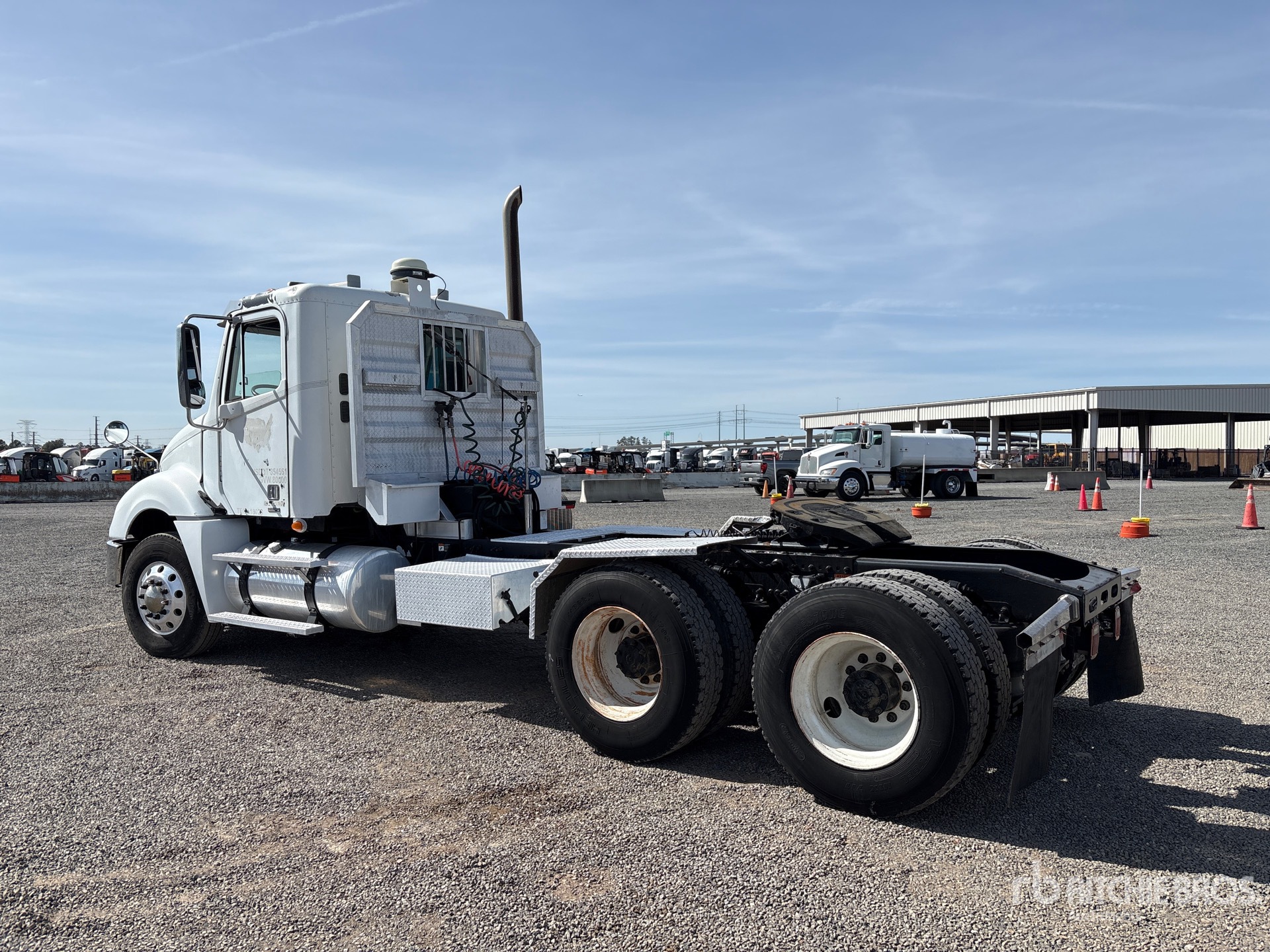 General Appearance with Imagen: esquina trasera izquierda