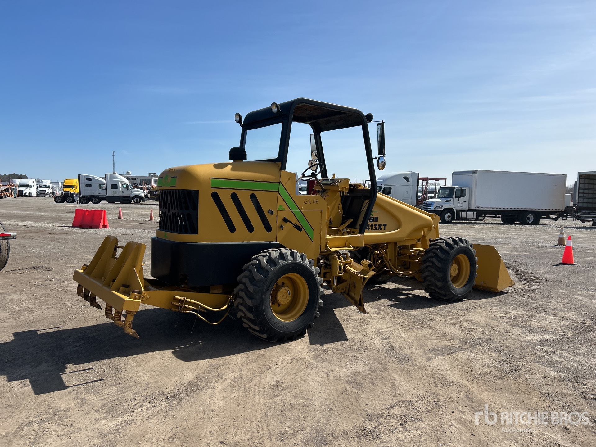 General Appearance with Picture, Right Rear Corner