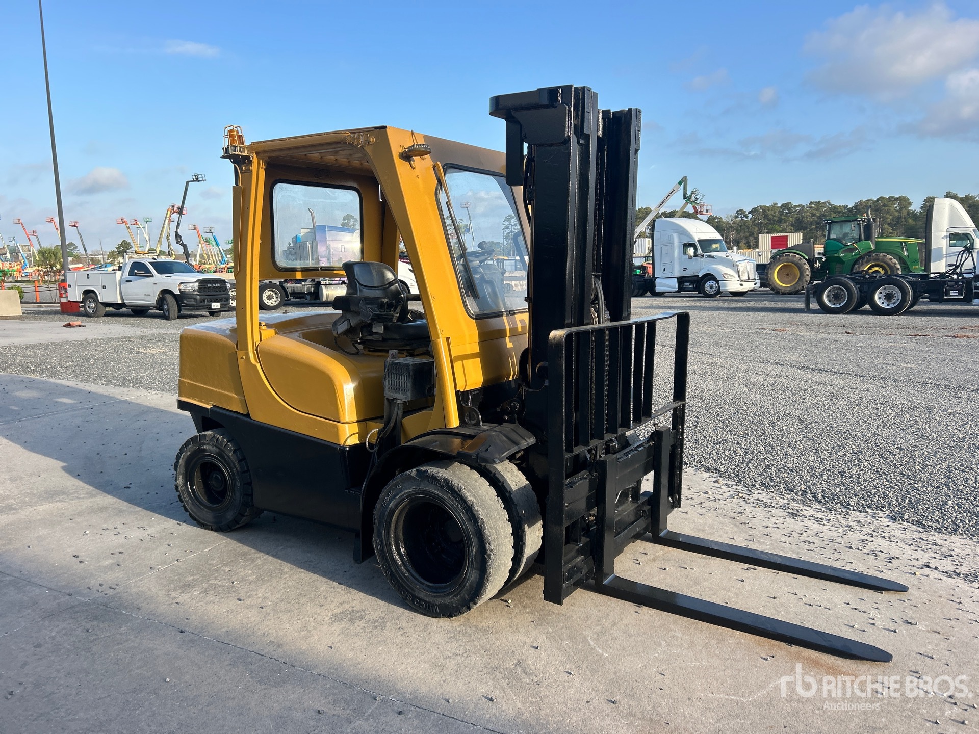 General Appearance with Bild, Ecke vorne rechts