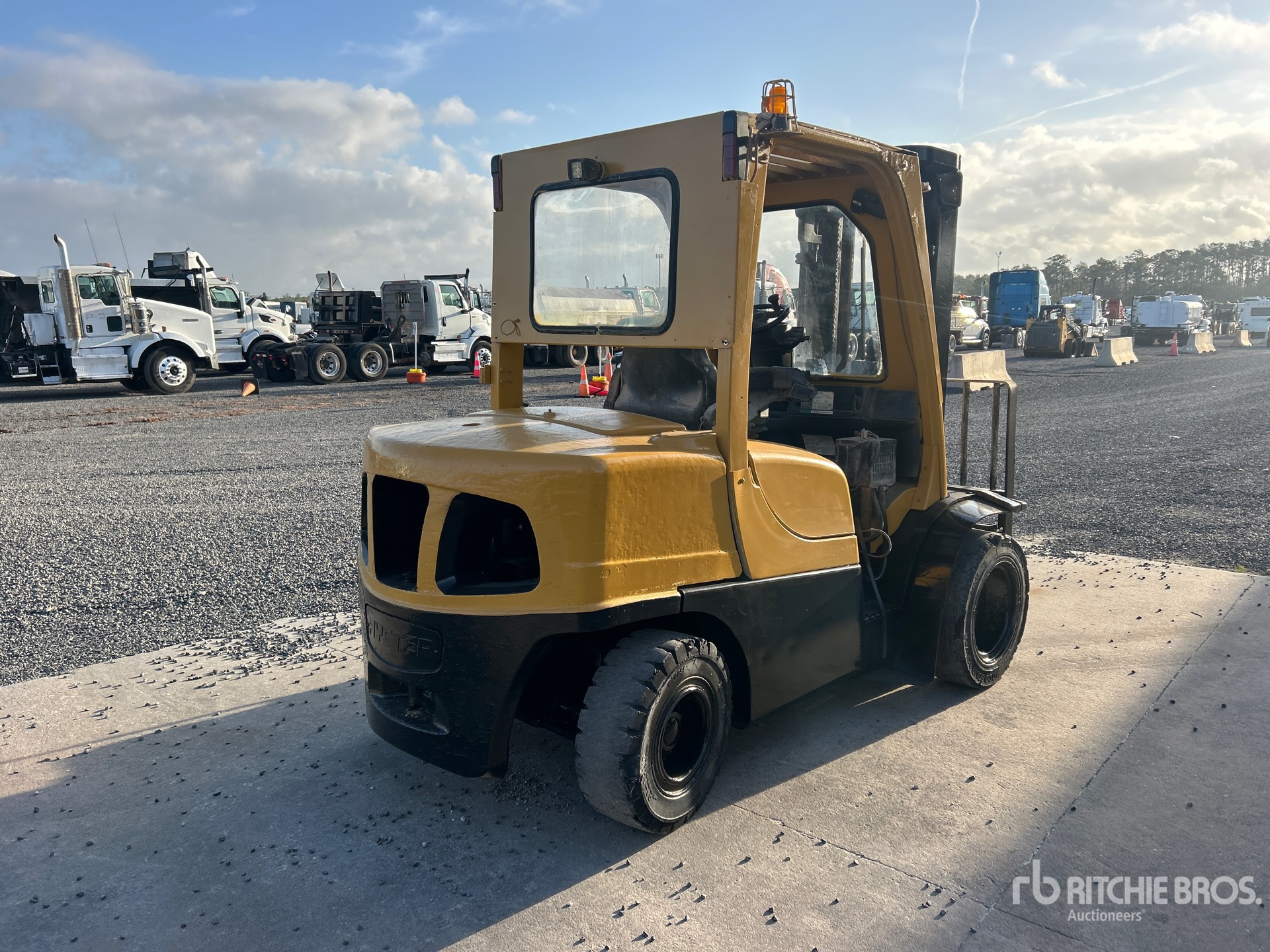 General Appearance with Bild, Ecke hinten rechts