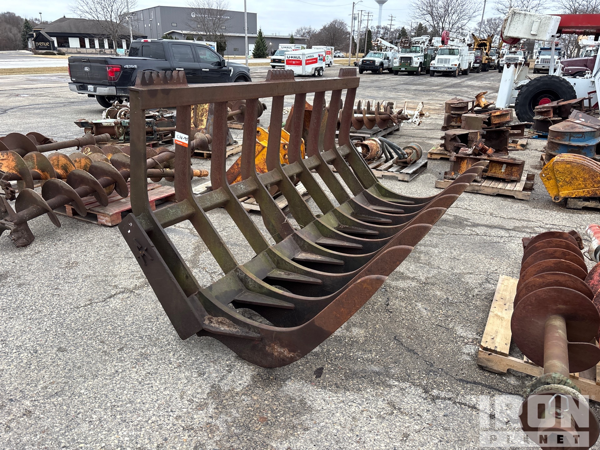 General Appearance with Bild, Ecke vorne rechts