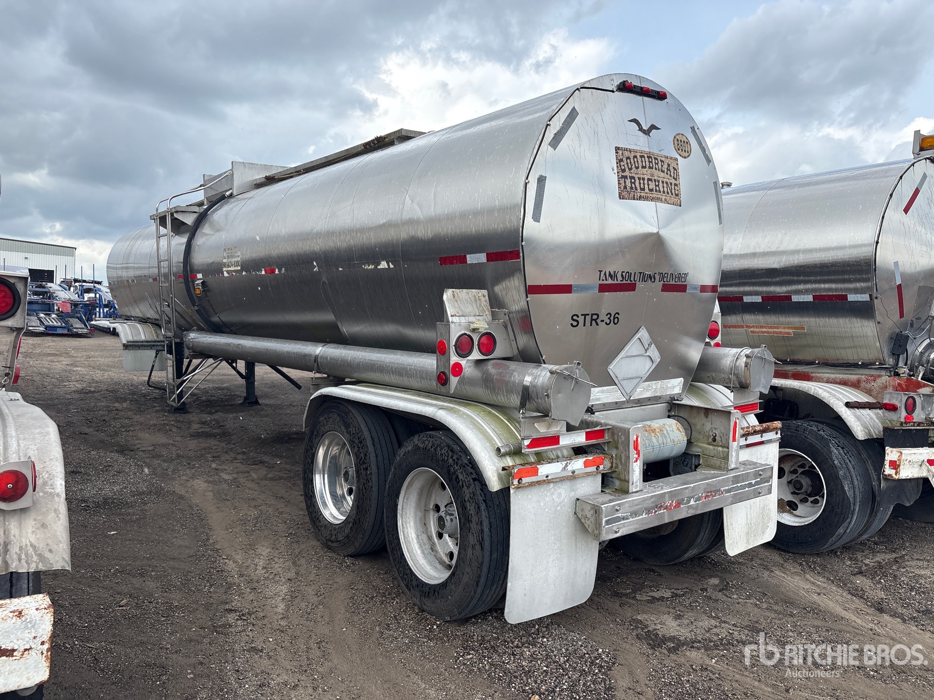 General Appearance with Bild, Ecke hinten links