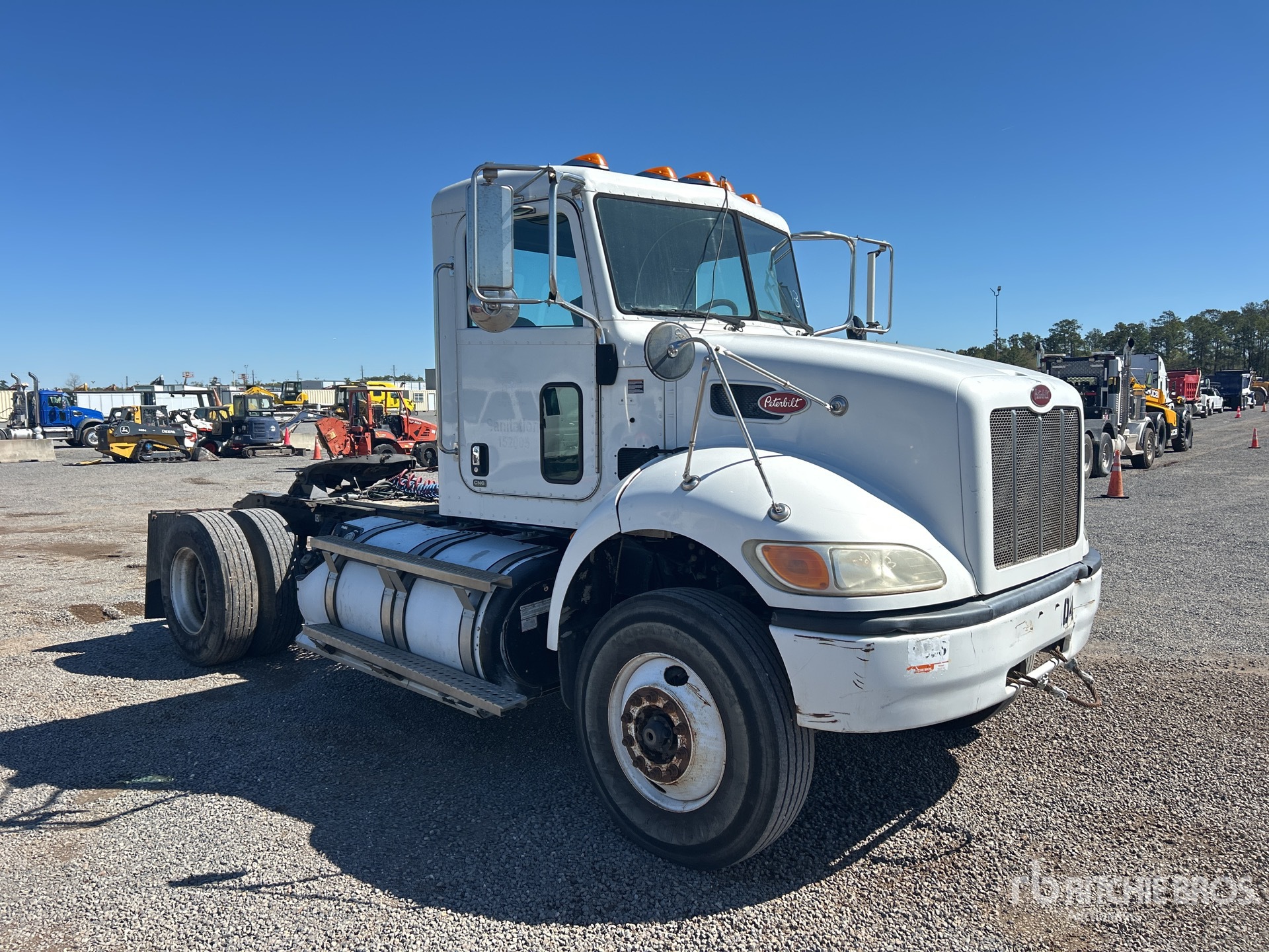 General Appearance with Imagen: esquina delantera derecha