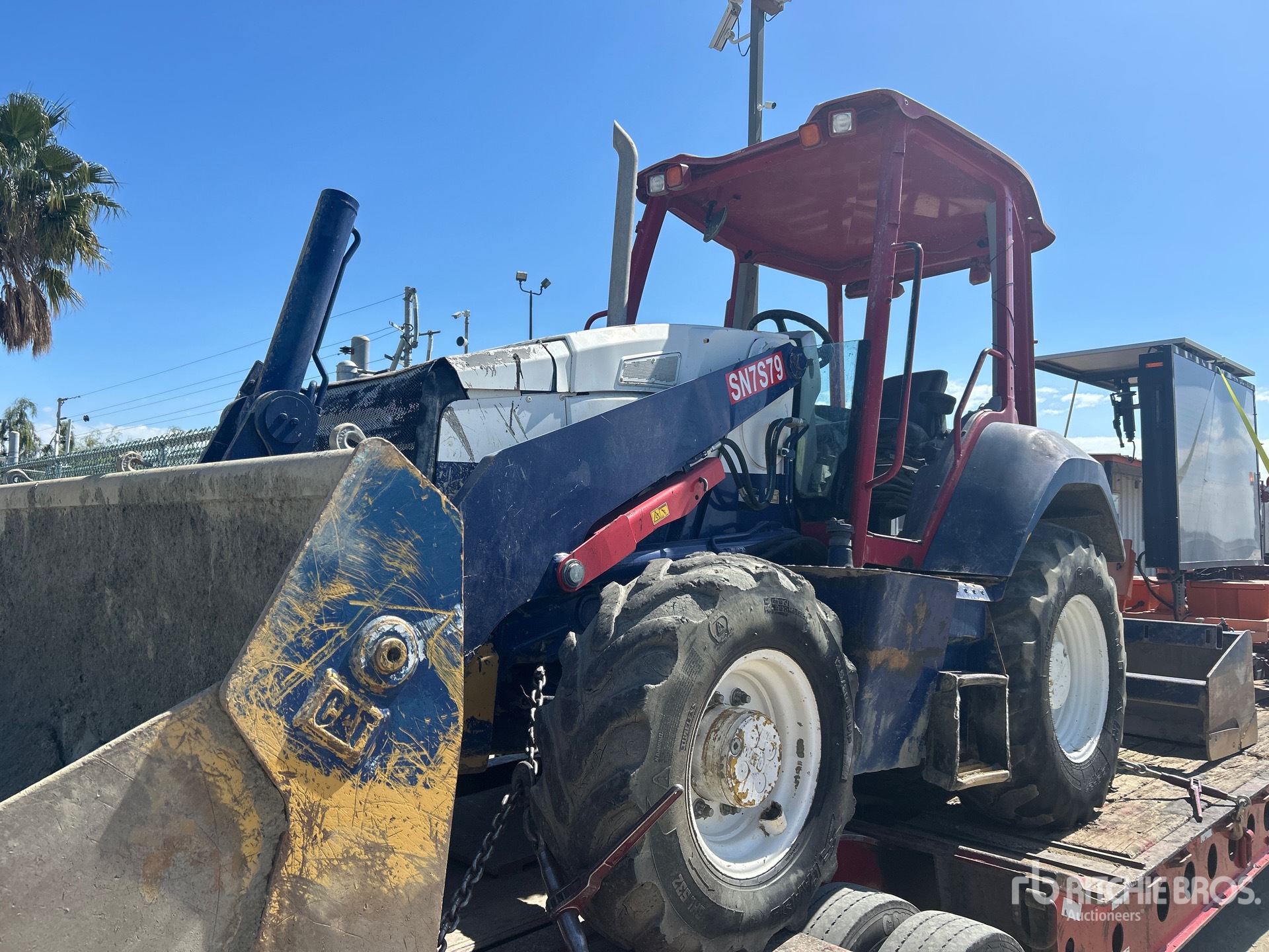 2018 Caterpillar 415F2 IL