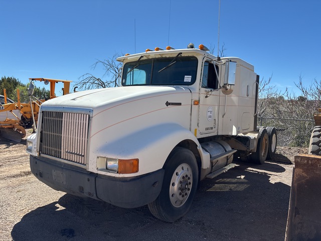 1993 International 9400 6x4 T/A Sleeper Truck Tractor