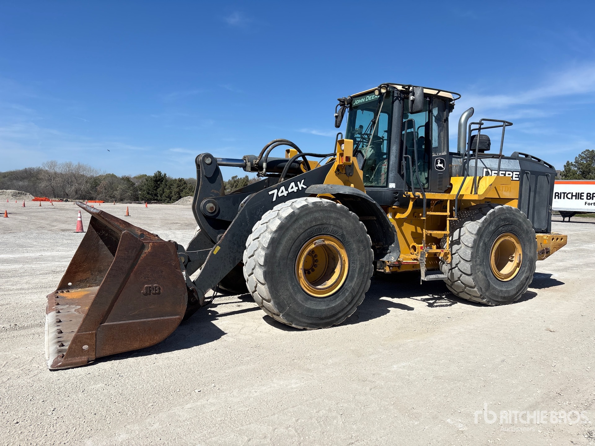 General Appearance with Spin