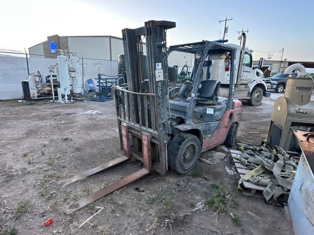 2012 (unverified) Toyota 8FDU30 5620 lb Forklift
