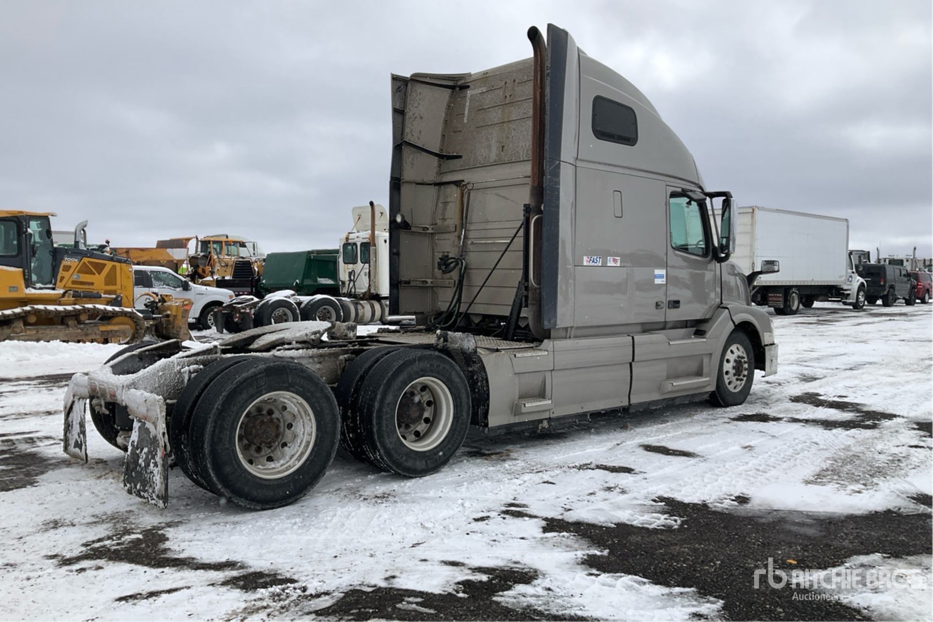 Aspect général with Image, coin arrière droit