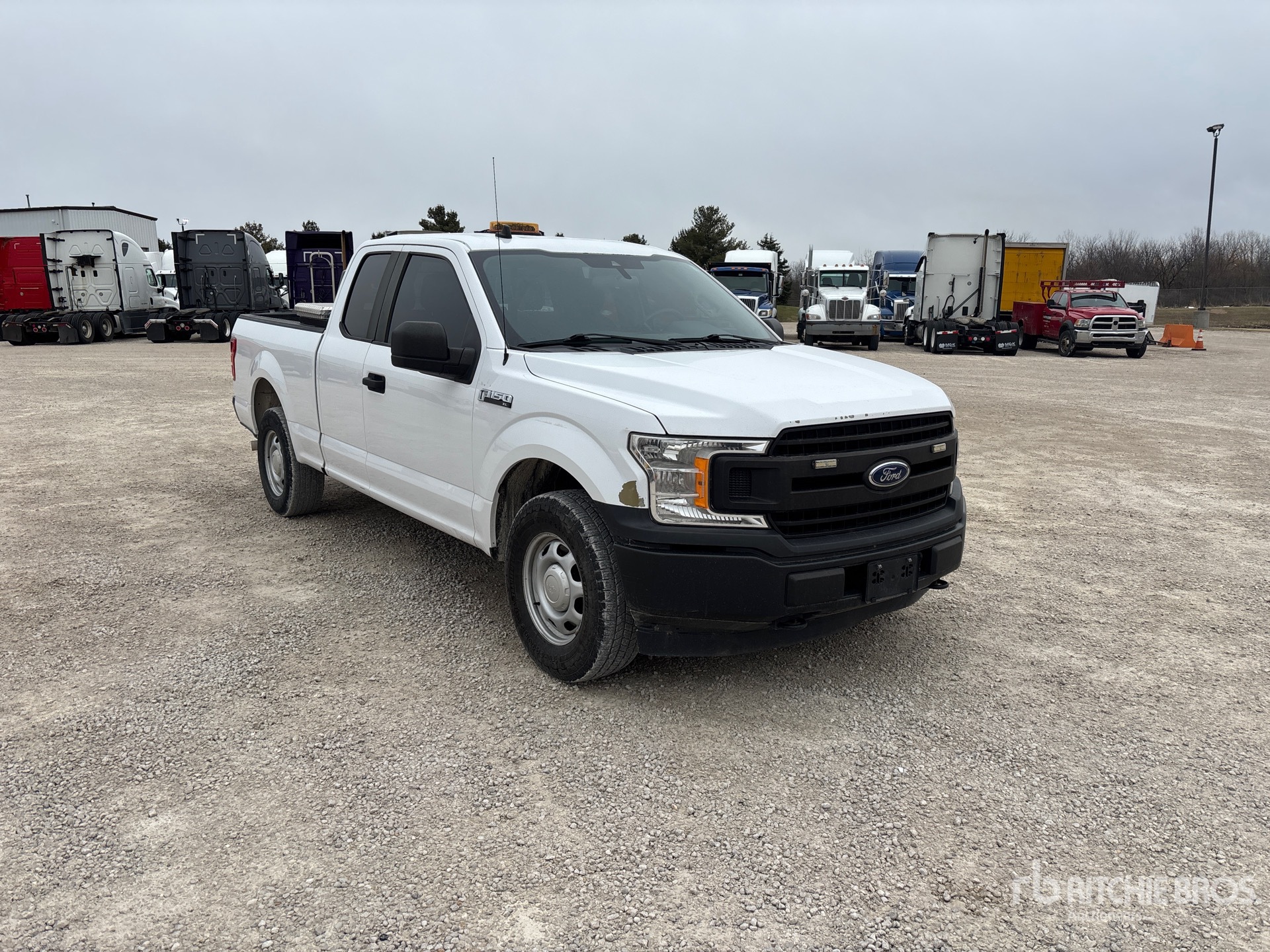 General Appearance with Bild, Ecke vorne rechts