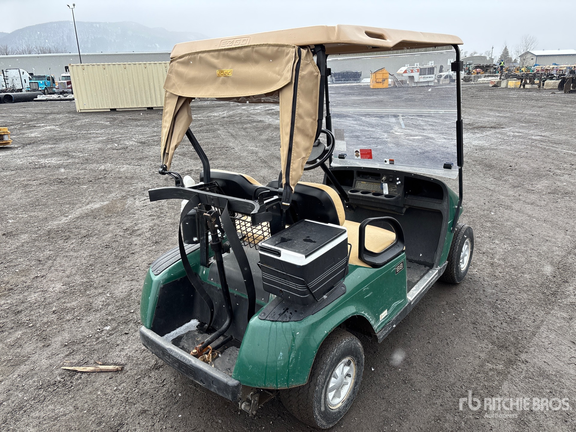 General Appearance with Foto, angolo anteriore sinistro