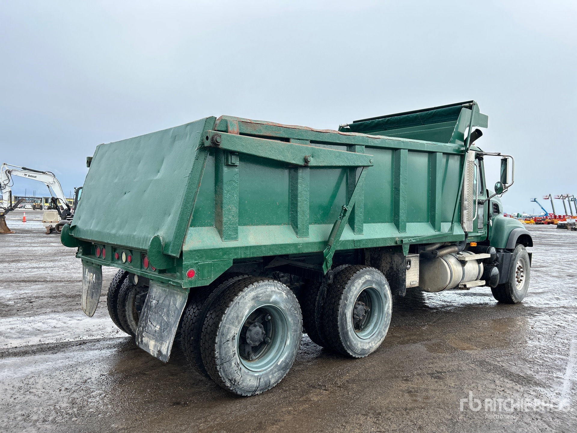 Aspect général with Image, coin arrière droit