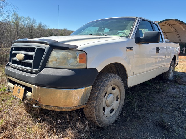 2007 Ford F-150 XL 4x4 Extended Cab Pickup
