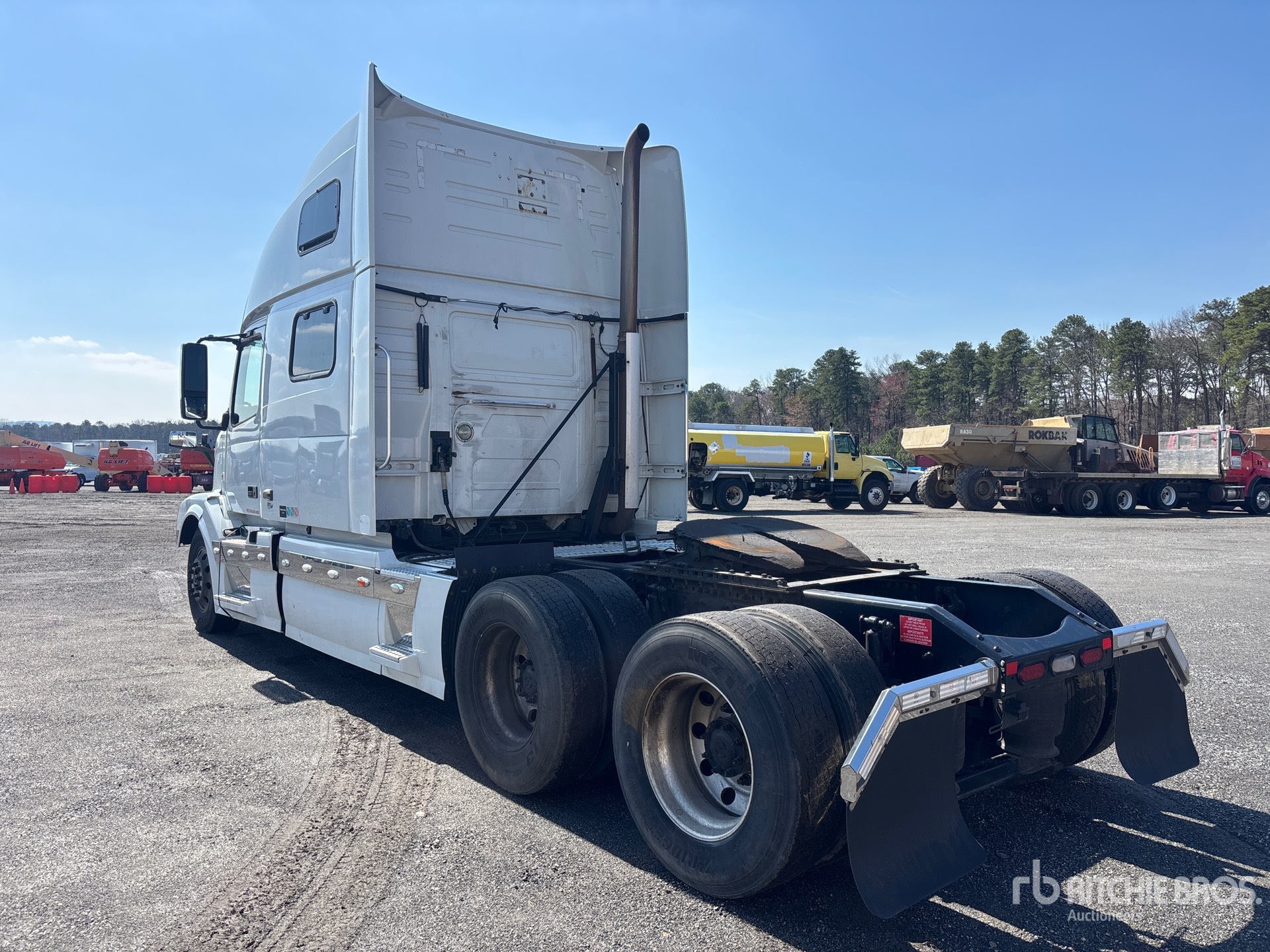 Aspect général with Image, coin arrière gauche