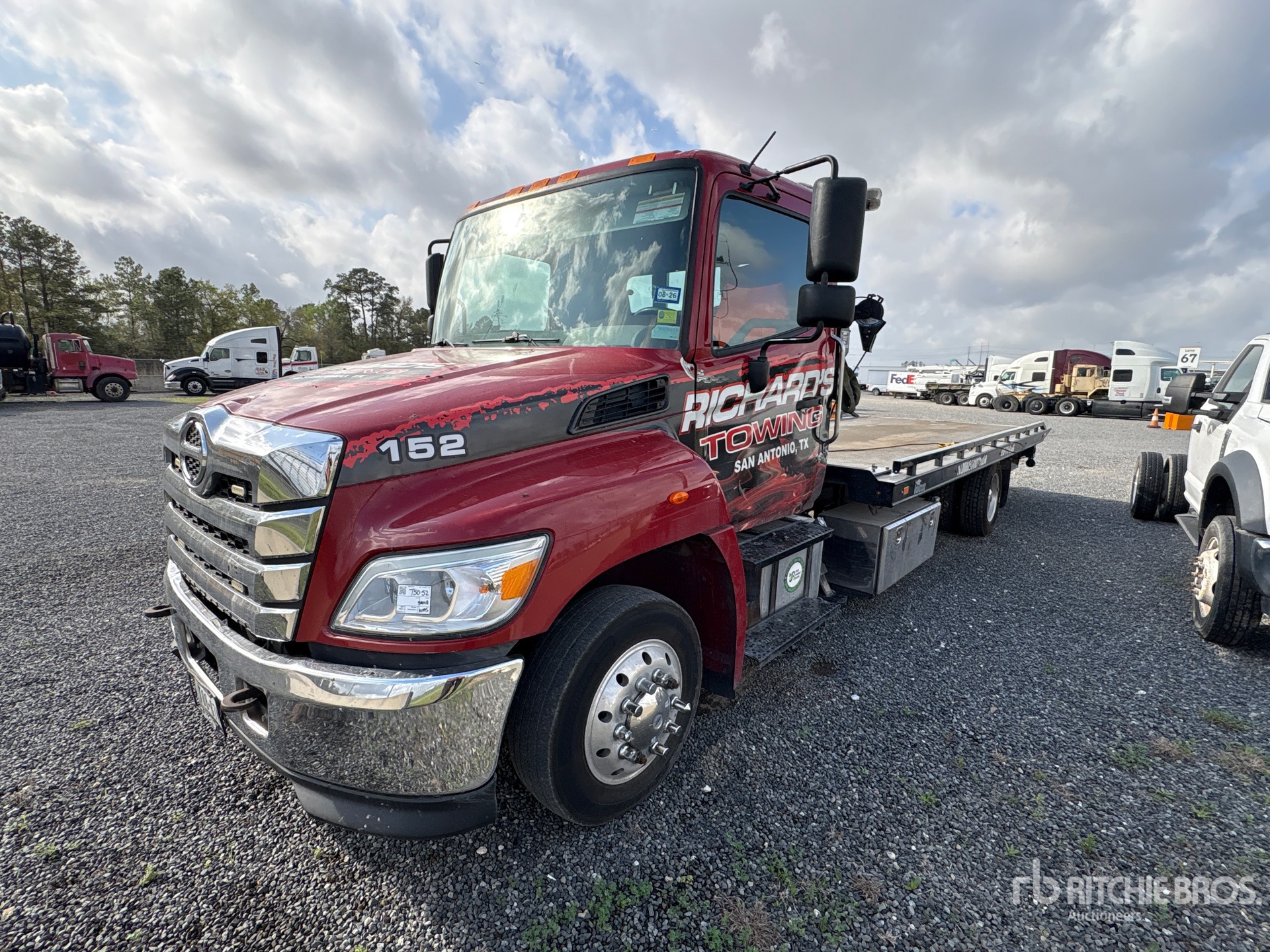 General Appearance with Picture, Left Front Corner