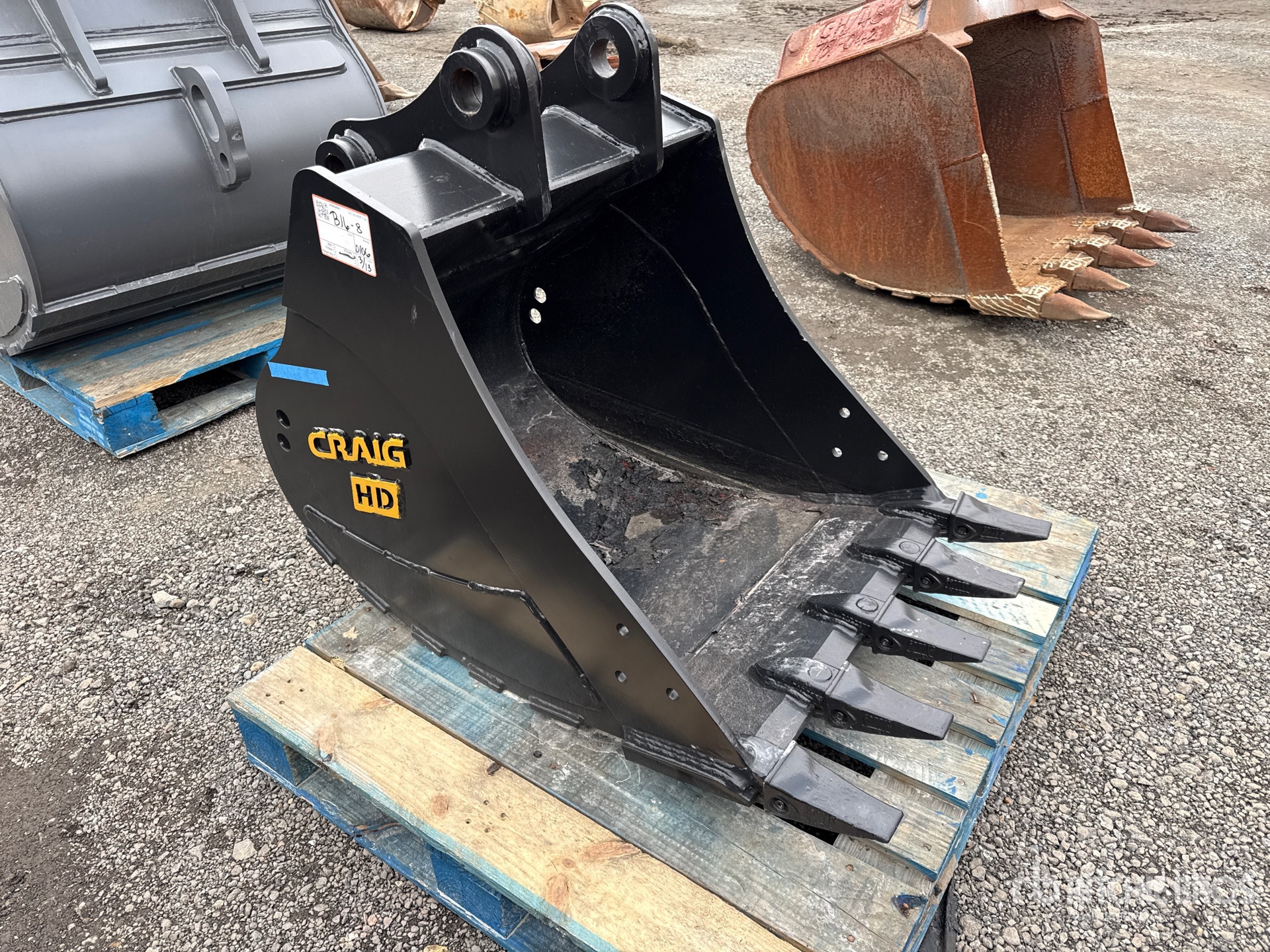 General Appearance with Foto, angolo anteriore destro