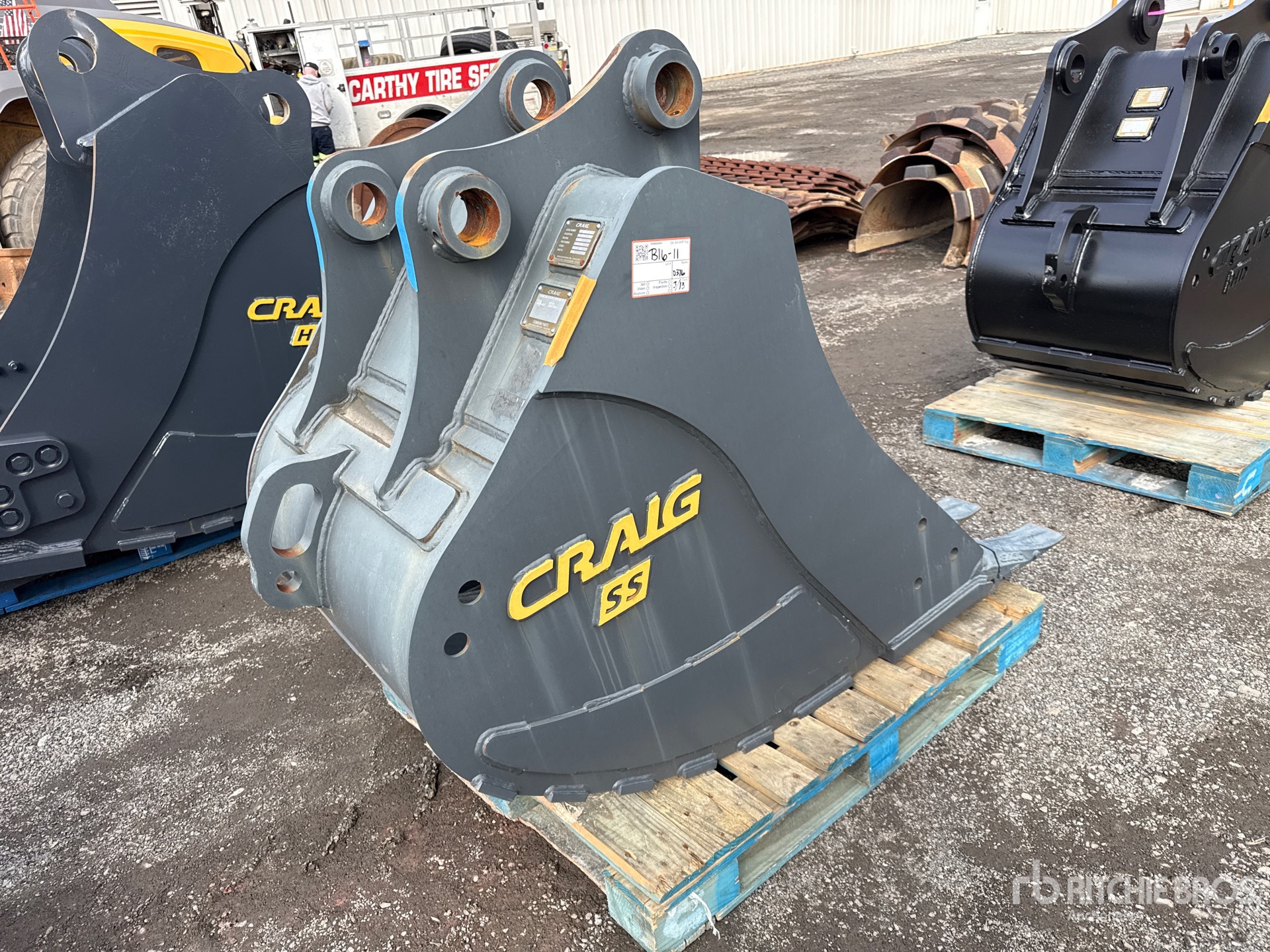 General Appearance with Foto, angolo anteriore sinistro