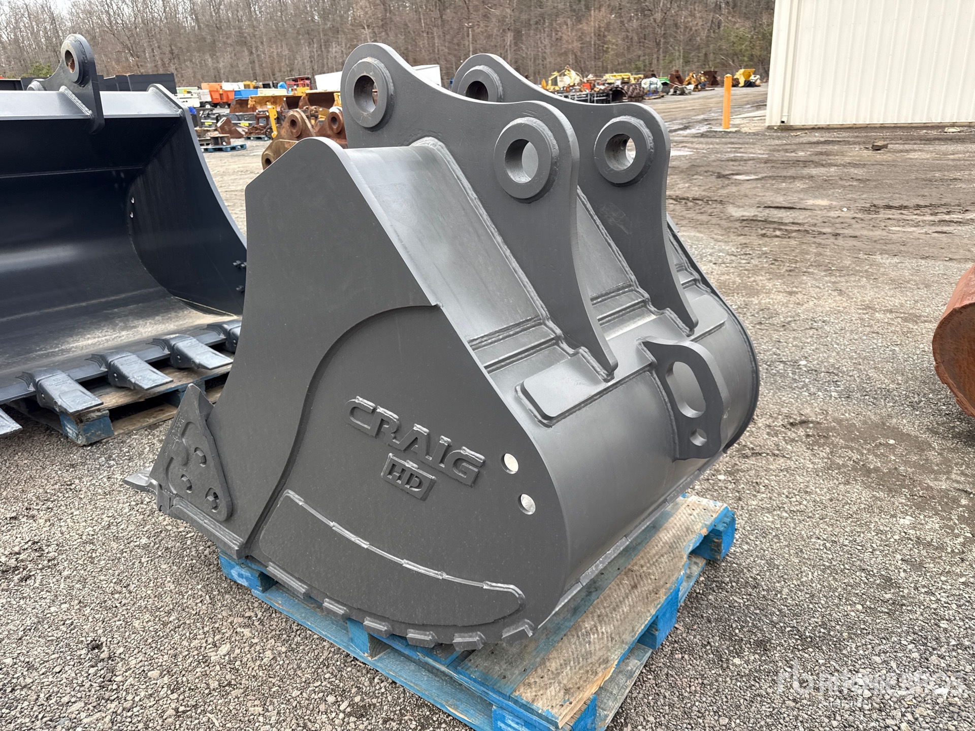 General Appearance with Foto, angolo posteriore sinistro