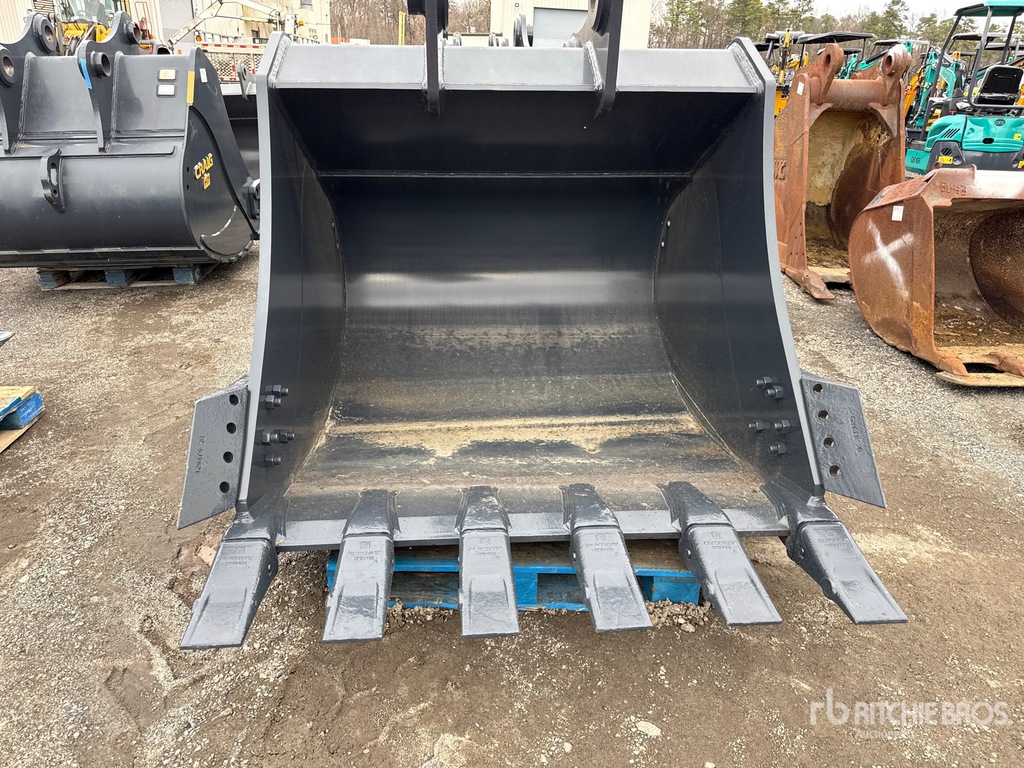 Craig 66 in 2.56 cyd Digging Excavator Bucket - Fits Hitachi ZX350