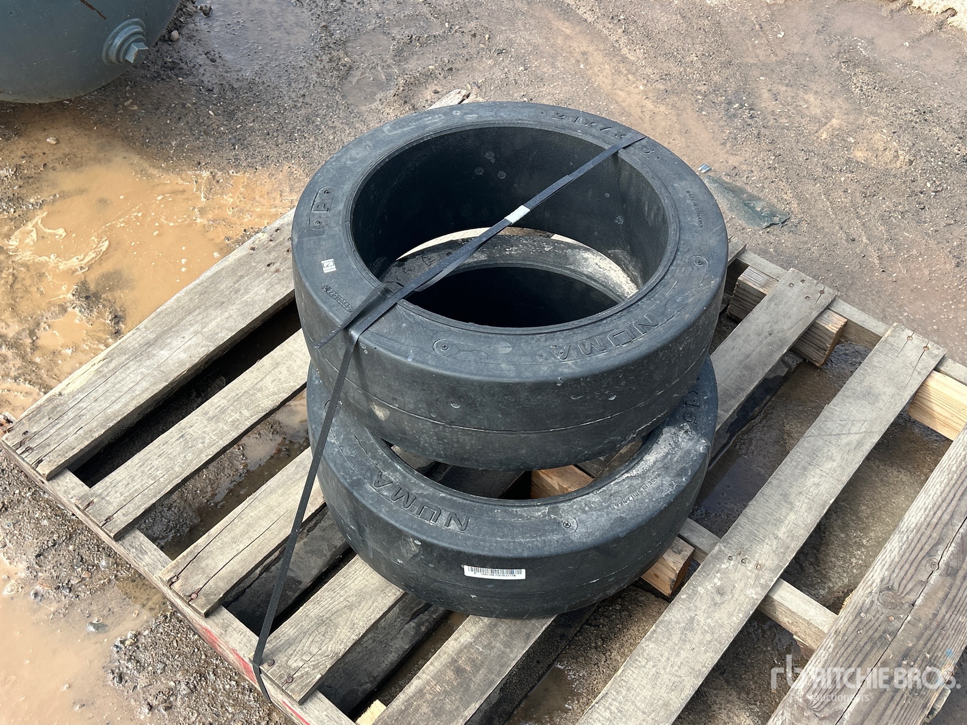 General Appearance with Bild, Ecke hinten links