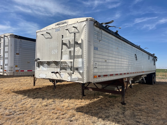 1994 Wilson DVH-400 43 ft T/A Belly Dump Grain Trailer 1994 Wilson DVH-400 43 ft T/A Belly Dump Grain Trailer