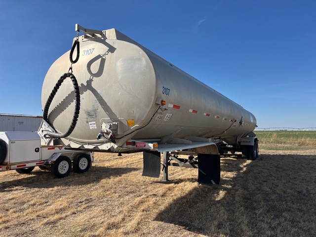 1990 Beall BAST-97-4 9700 gal T/A Tanker Trailer