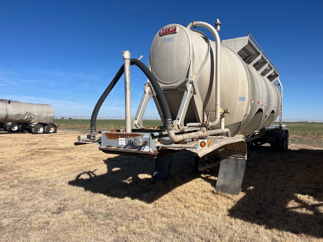 1992 Heil 1200 cft T/A Pneumatic Bulk Trailer 1992 Heil 1200 cft T/A Pneumatic Bulk Trailer