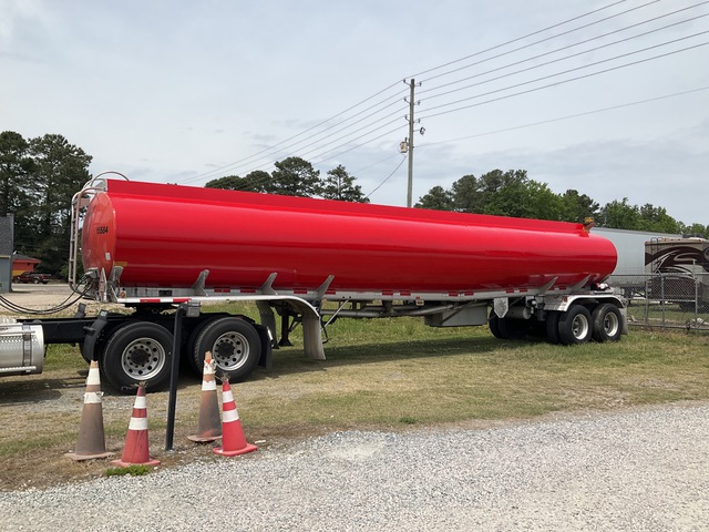 2017 Polar  9450 gal T/A Tanker Trailer