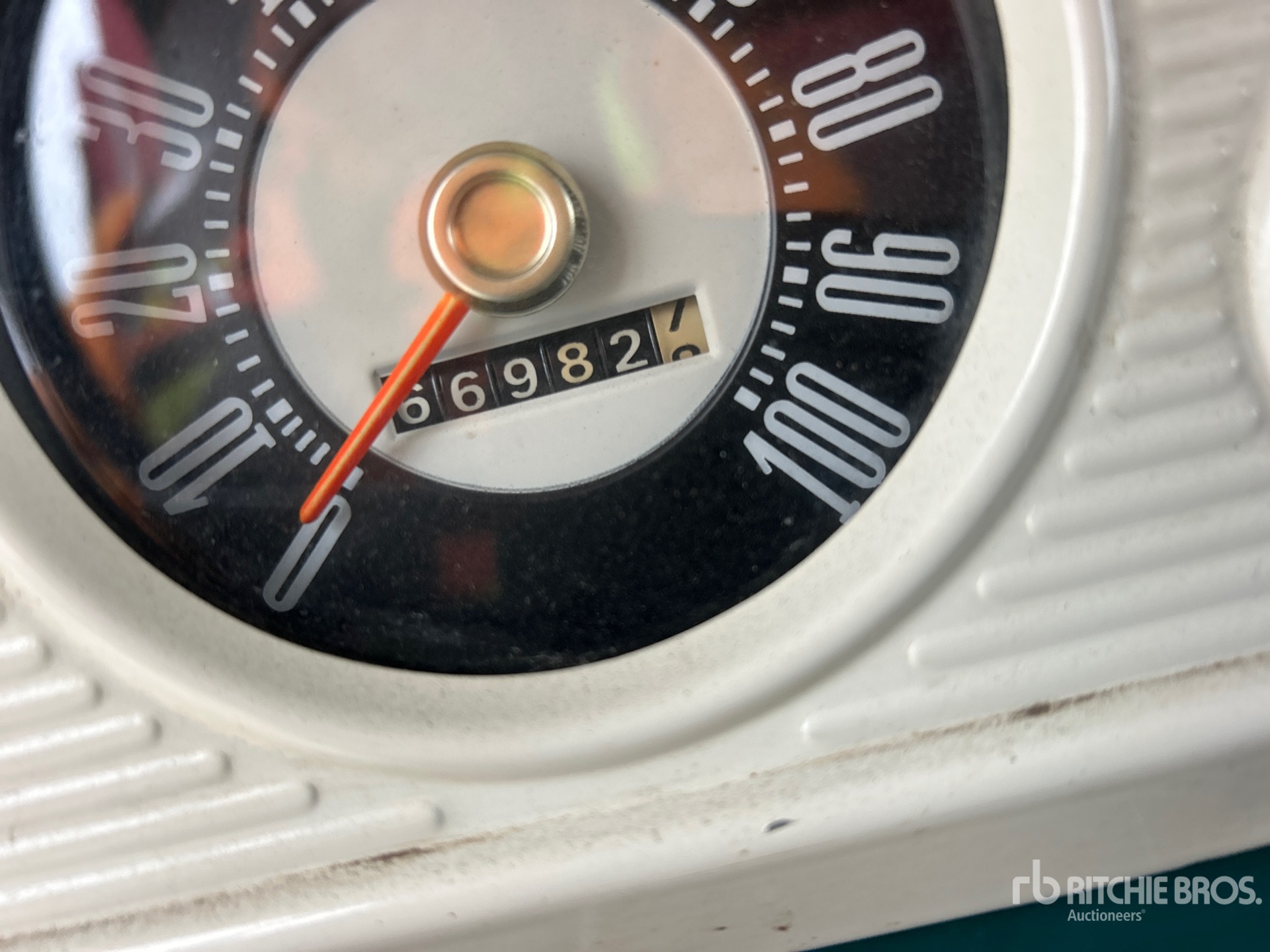 General Appearance with Hour Meter / Odometer