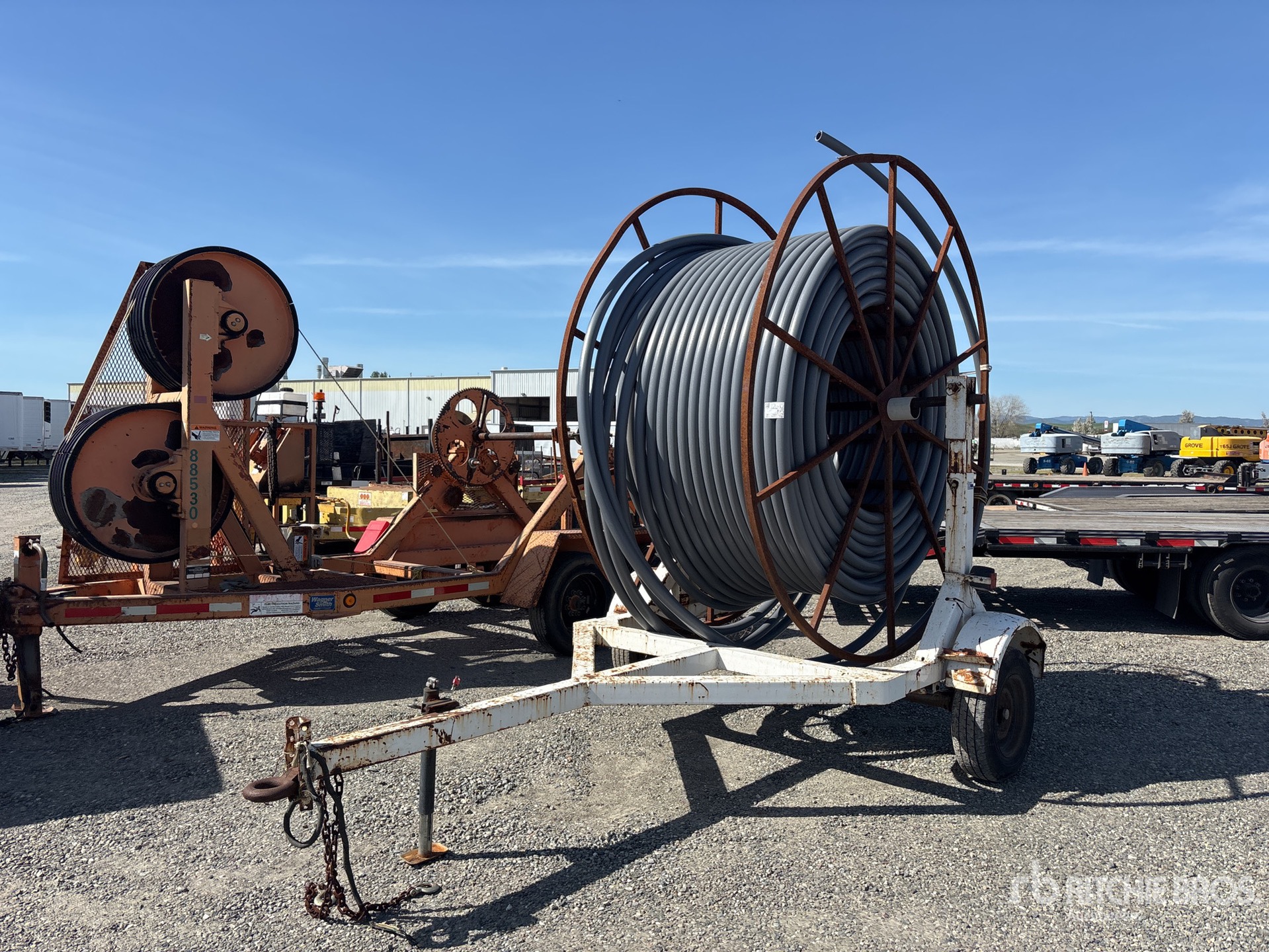 General Appearance with Featured Photo