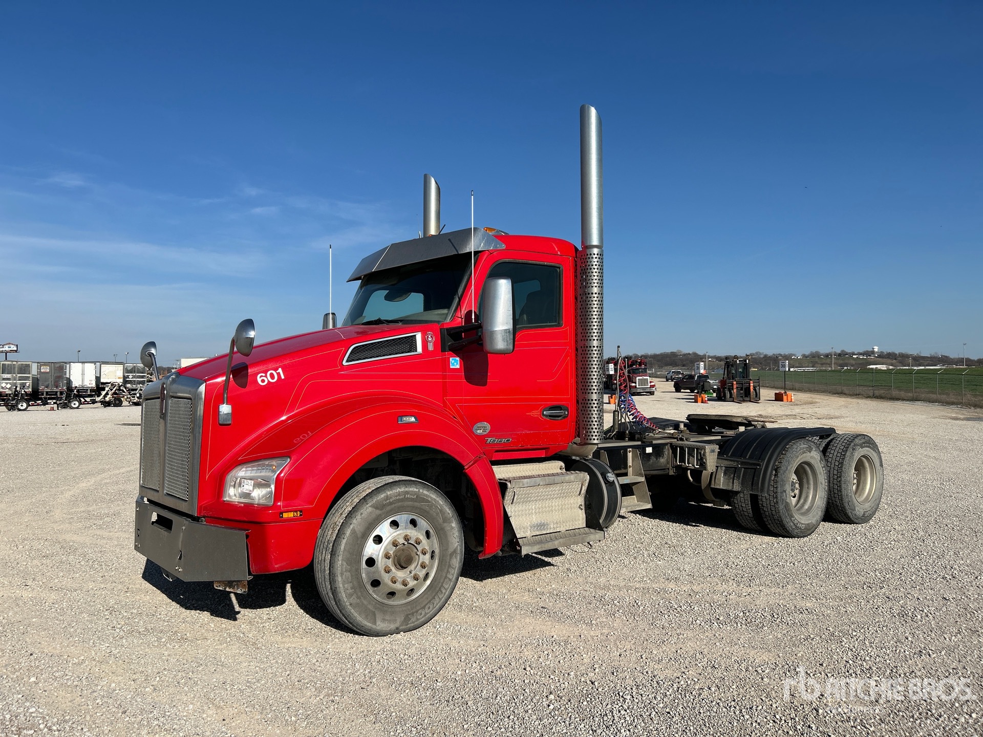 General Appearance with Image, coin avant gauche