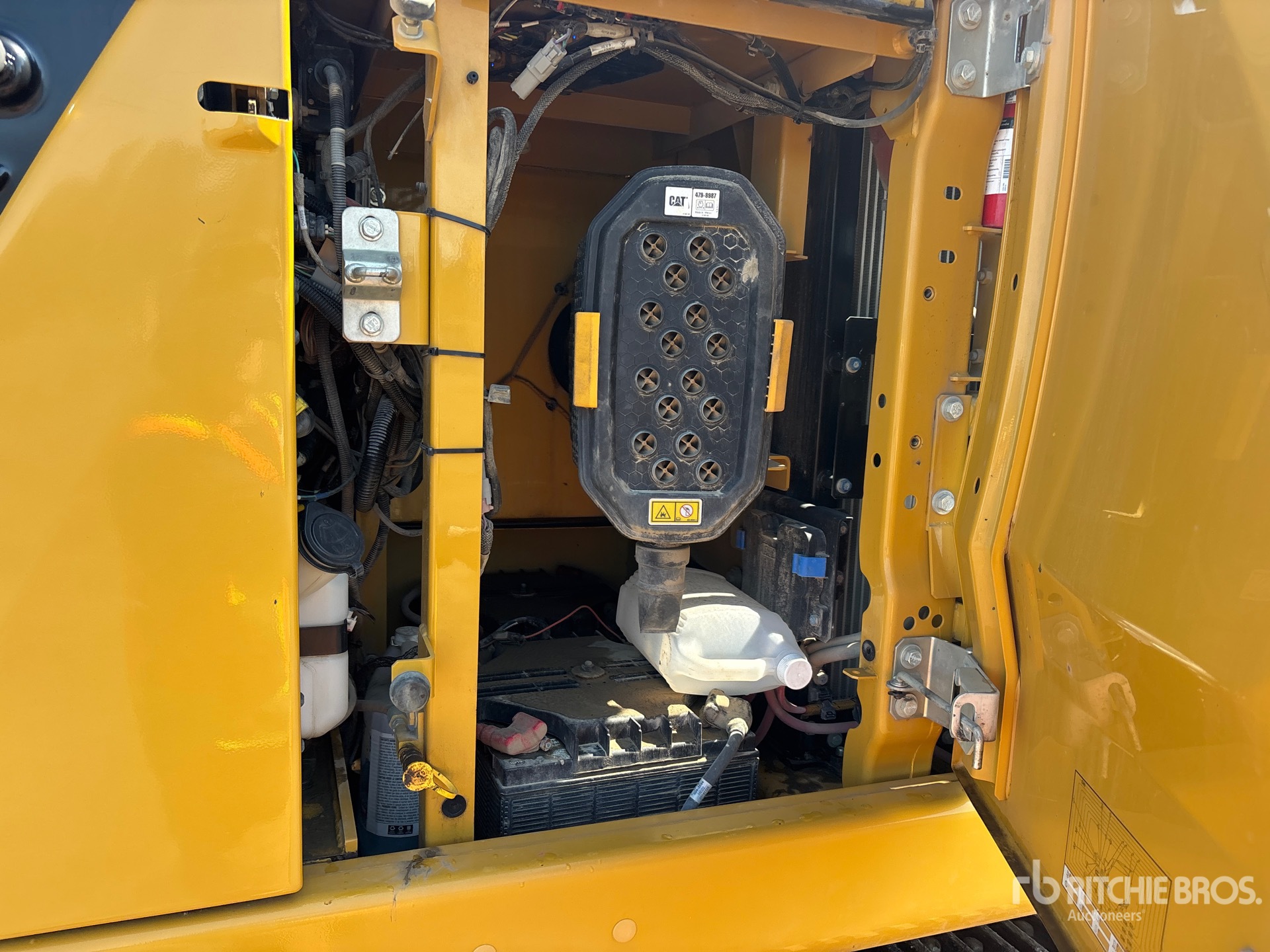 2020 Caterpillar 323