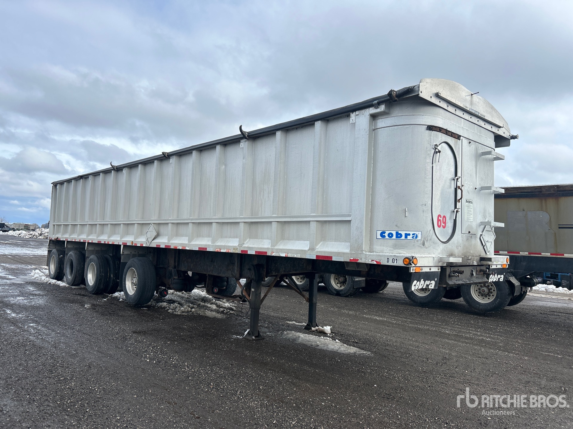 General Appearance with Imagen: esquina delantera derecha