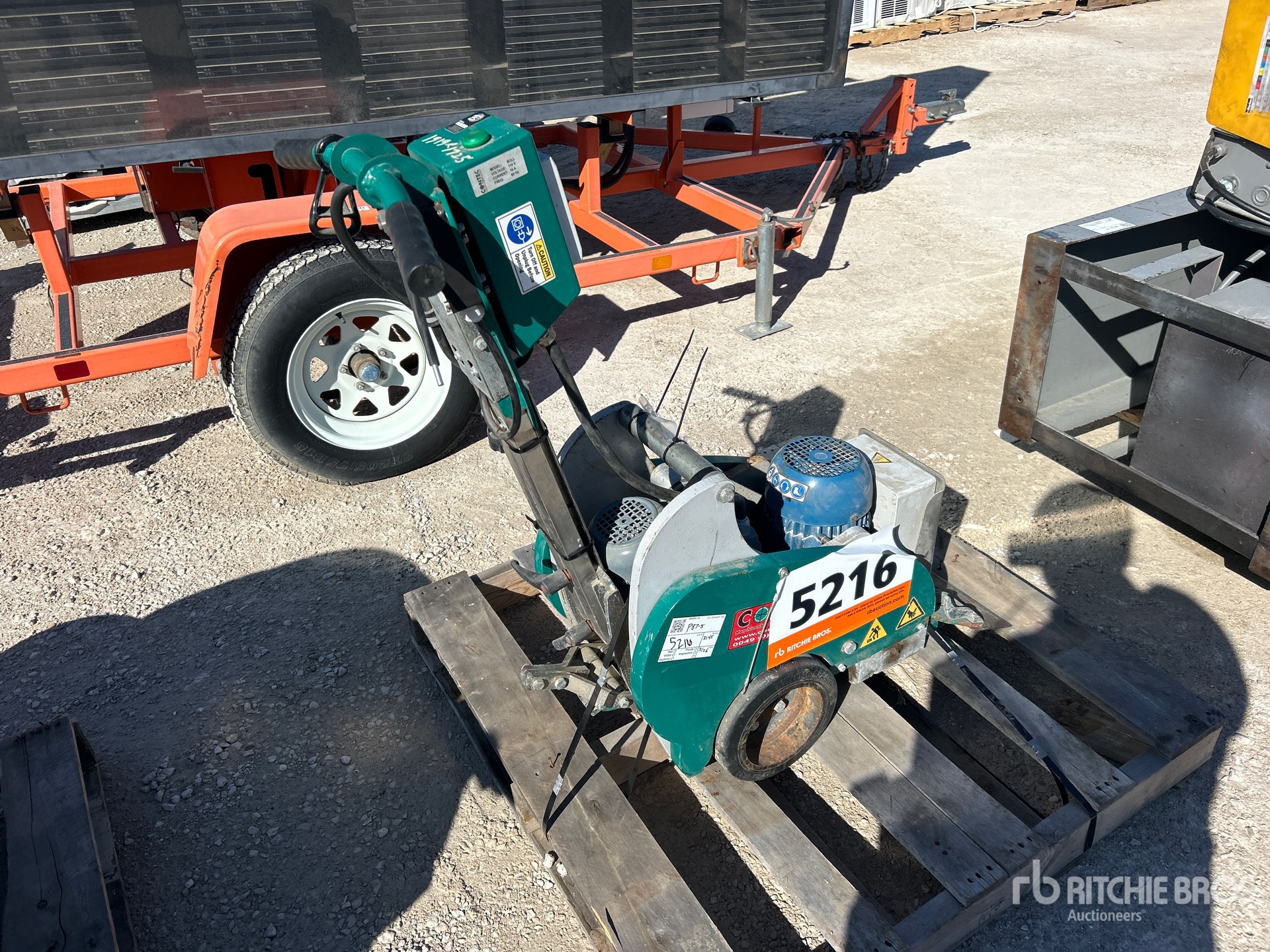 General Appearance with Picture, Right Rear Corner