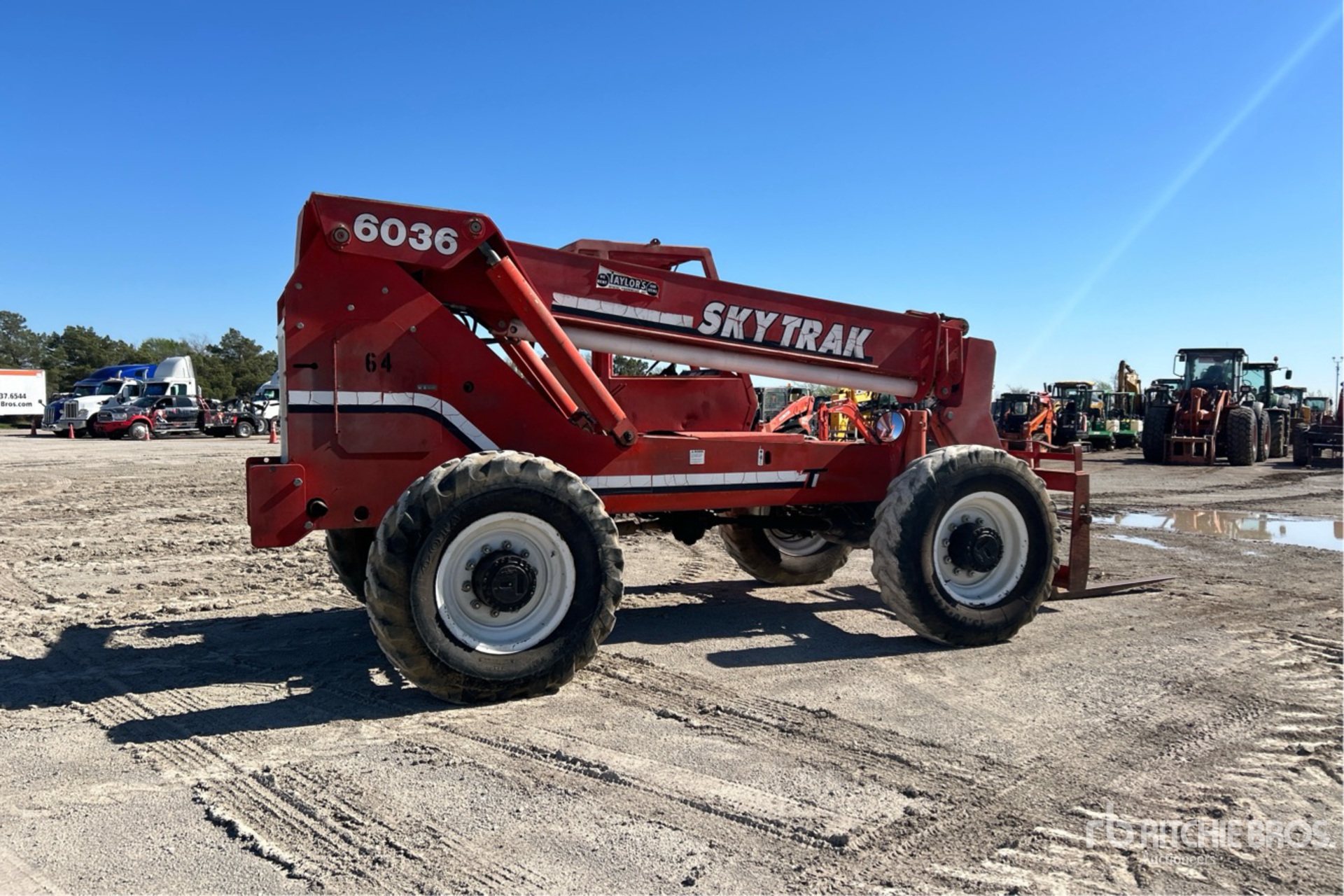 General Appearance with Picture, Right Rear Corner