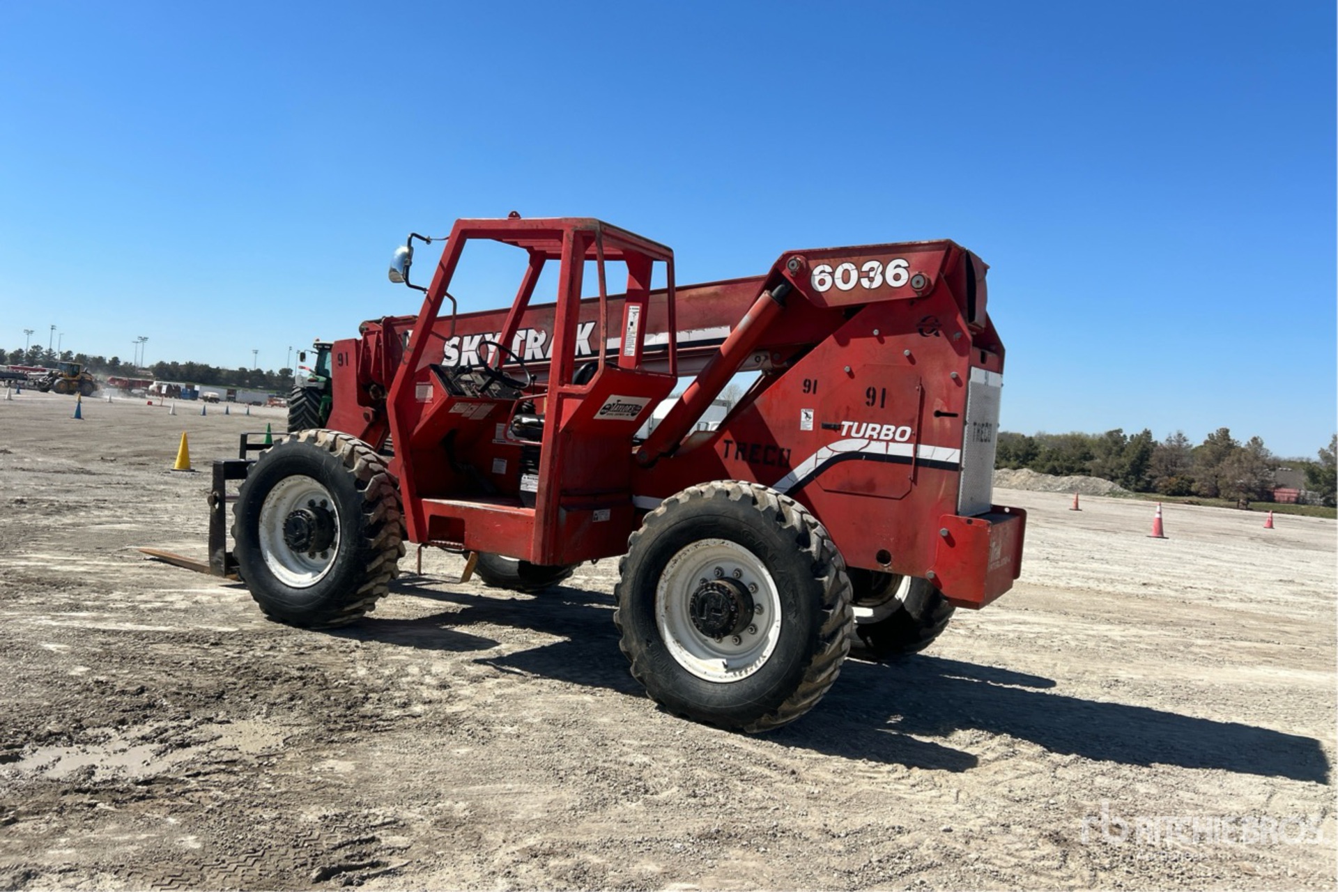 General Appearance with Picture, Left Rear Corner