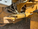 Drivetrain: Motor grader with Transmission