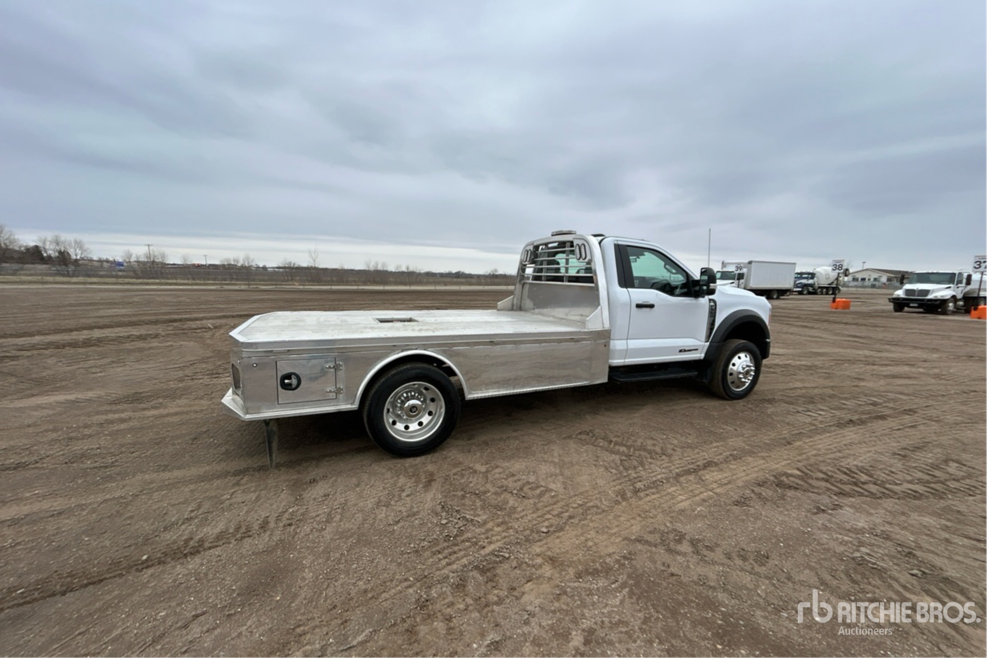 General Appearance with Image, coin arrière droit