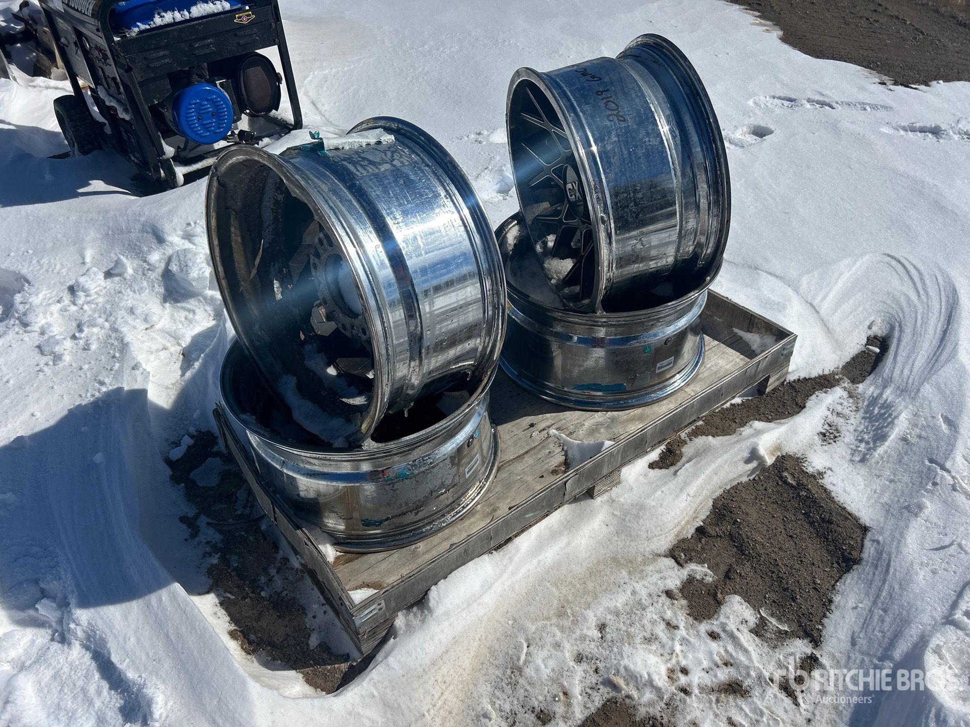 General Appearance with Picture, Left Rear Corner