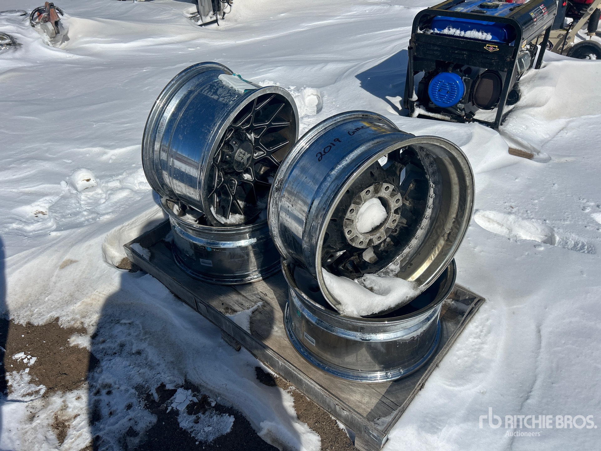 General Appearance with Picture, Right Rear Corner